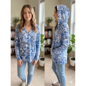 NWT Nally & Millie Blue White Floral Knit Pullover Hoodie V Neck Women Size M/ L